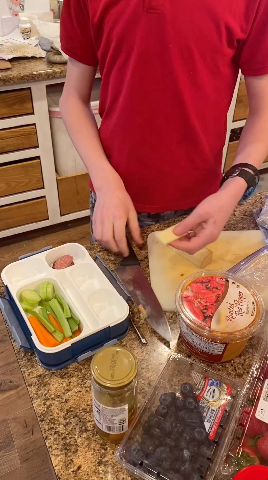 The 13-year-old loves packing a bento lunch box for his father. (Courtesy of @mamasbrush)