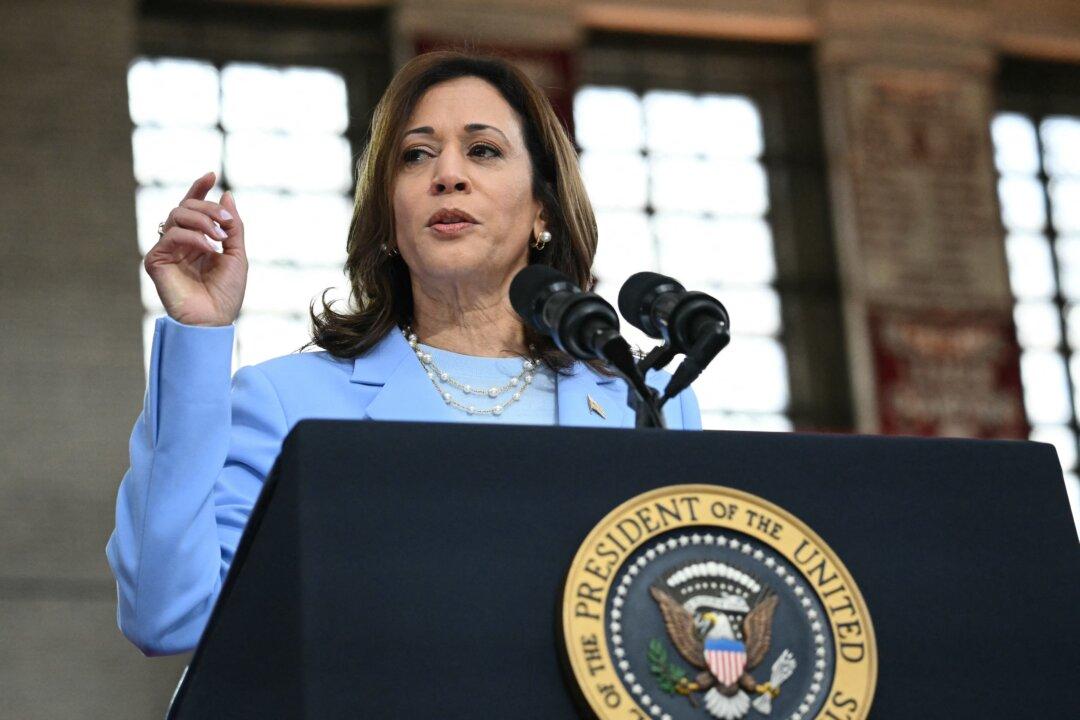 Kamala Harris in Los Angeles, Heading to San Diego Fundraiser