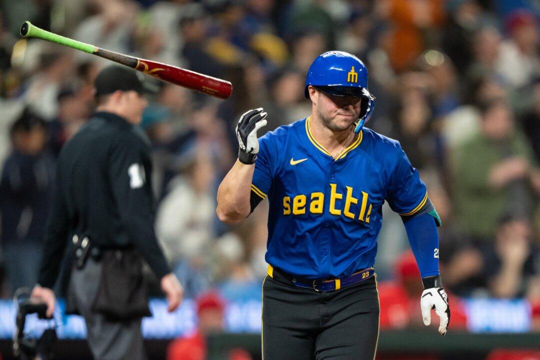 Mariners overcome Angels’ pinch-hit slam to win 5–4