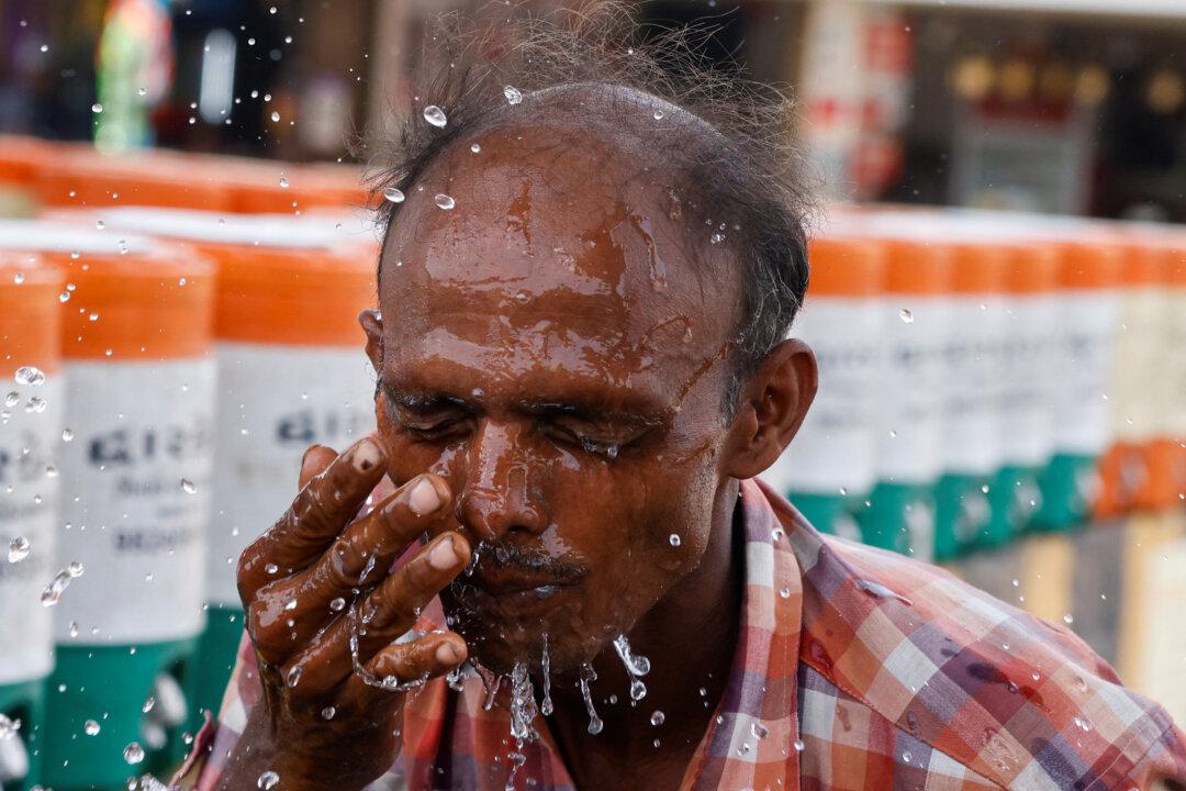 India Says Delhi’s Record 52.9 Celsius Temperature Last Week Was Wrong by 3 C