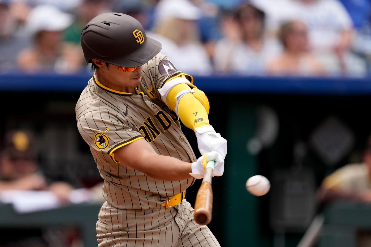 Kim’s 3-run Double Helps Lead Padres Past Royals 7–3