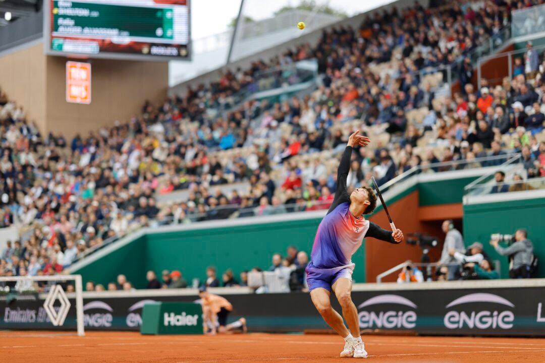 Ben Shelton’s Painful Shoulder and Slower Serve Speeds Hurt During a French Open Loss