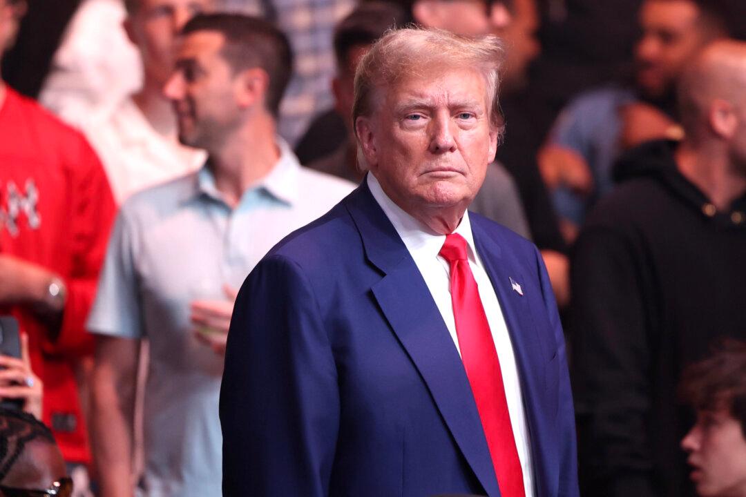 Trump Attends UFC Fight Night in First Public Appearance Since Conviction