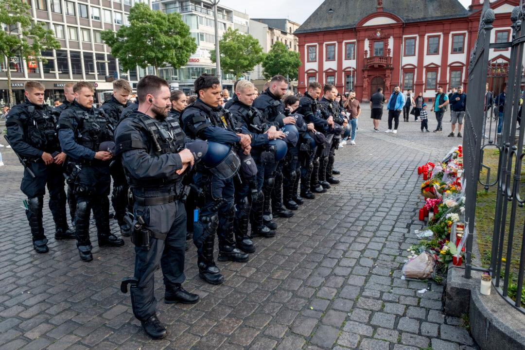 German Police Officer Dies of Wounds Suffered in Knife Attack