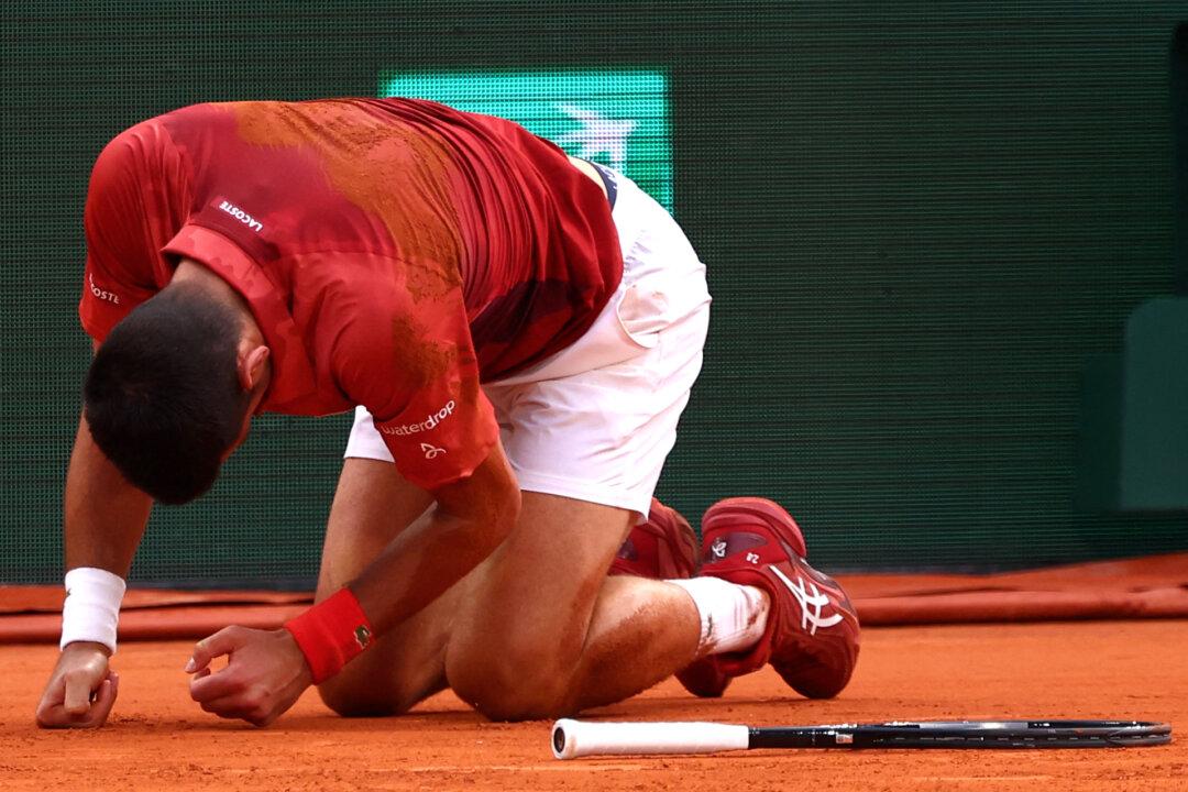Knee Injury Forces Djokovic to Withdraw From French Open