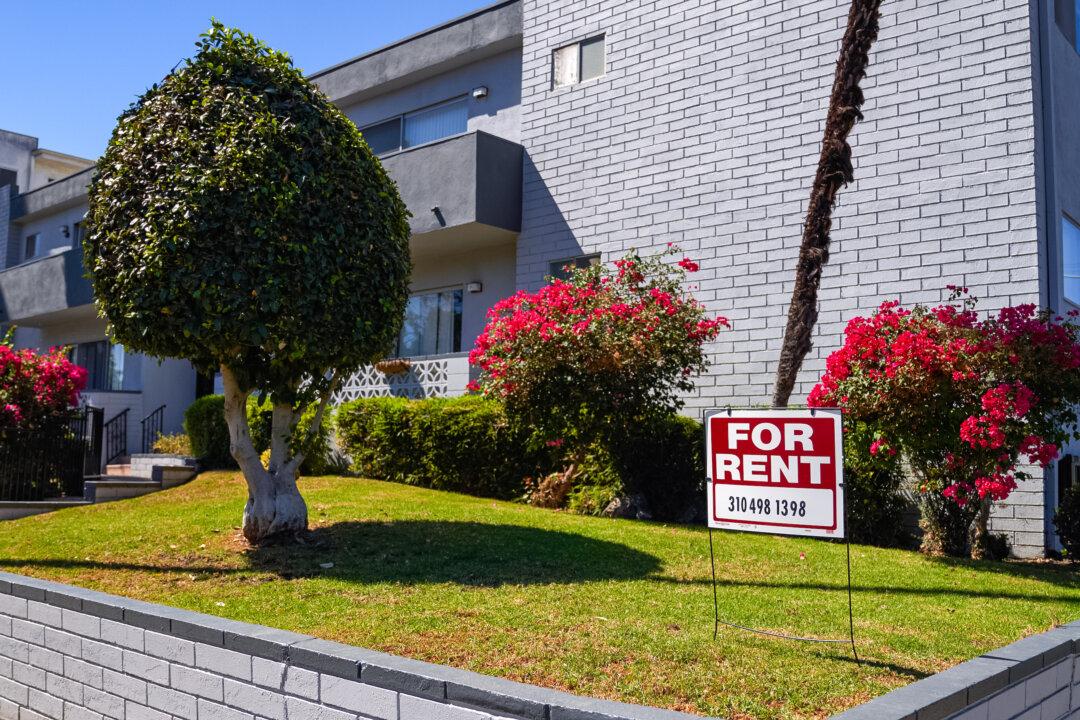Rents Rise Faster Than Home Values for First Time in a Decade