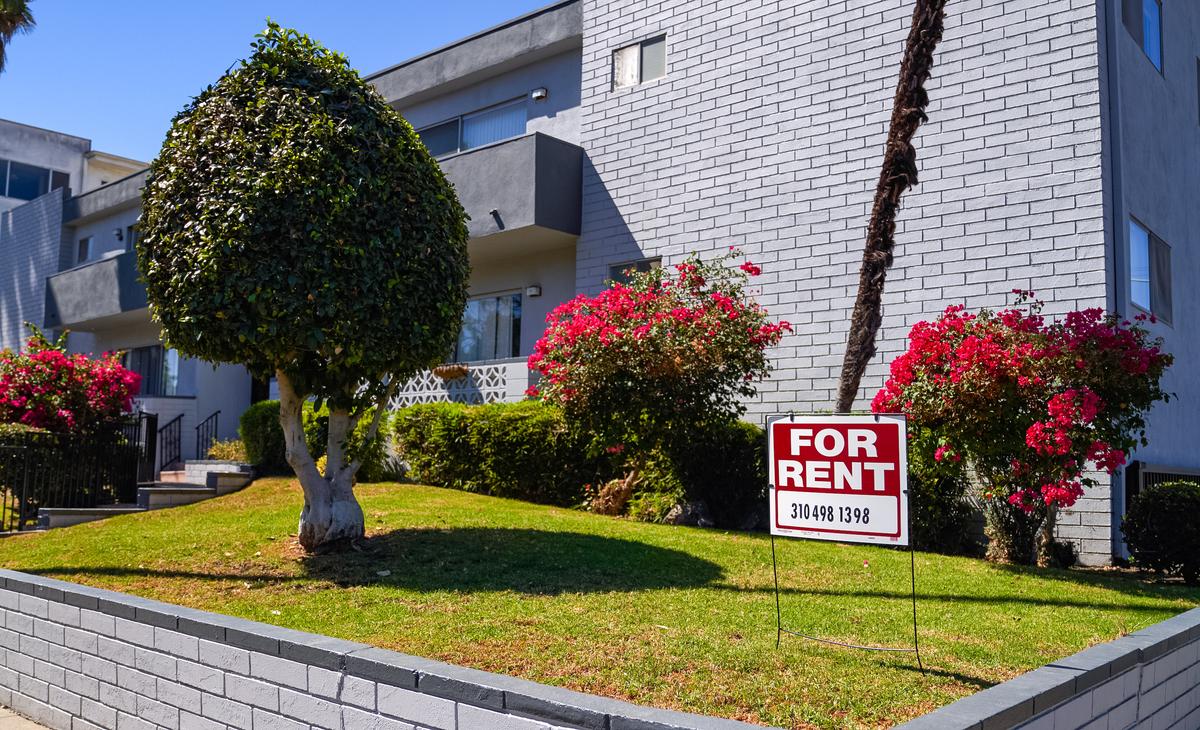 Rents Rise Faster Than Home Values for First Time in a Decade