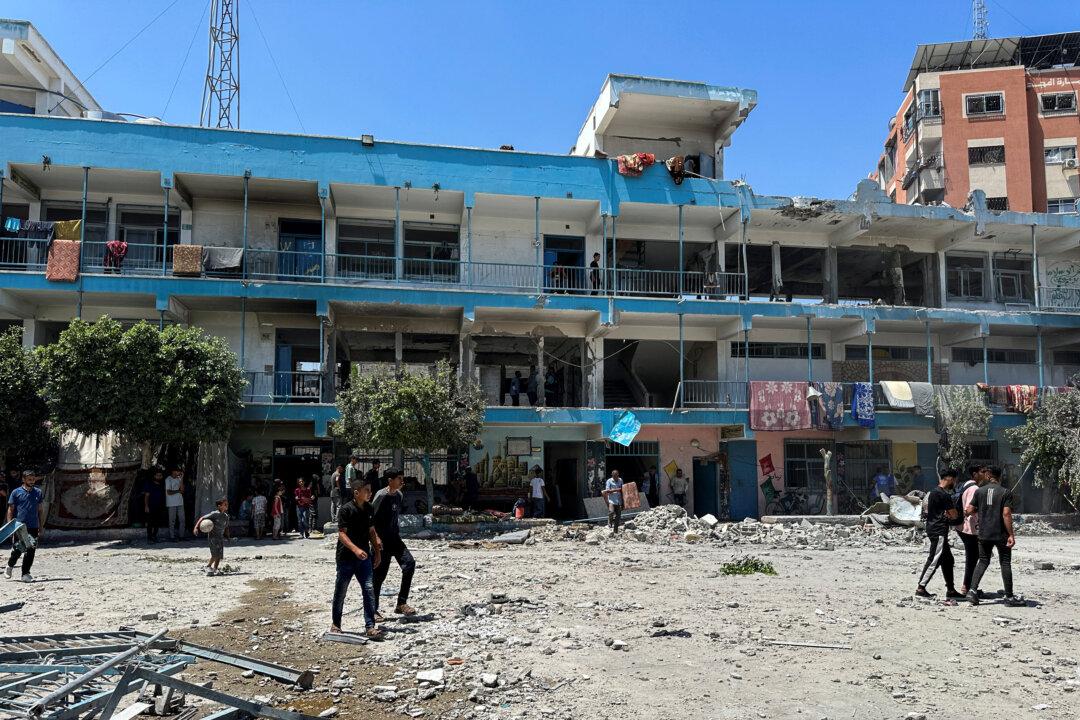 Israel Strikes Hamas Stronghold, as Hamas Alleges Attack on a UN School
