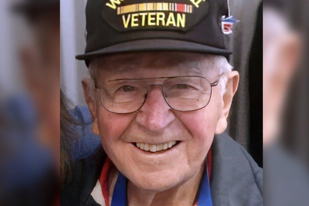 102-Year-Old World War II Veteran Dies En Route to D-day Commemorations in Europe and Is Mourned