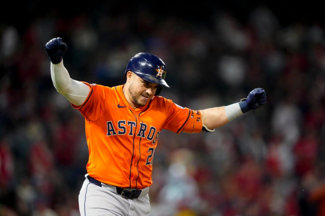 Yainer Diaz Homers in His 4th Straight Game, Framber Valdez Throws a 4-hitter, Astros Top Halos 7–1