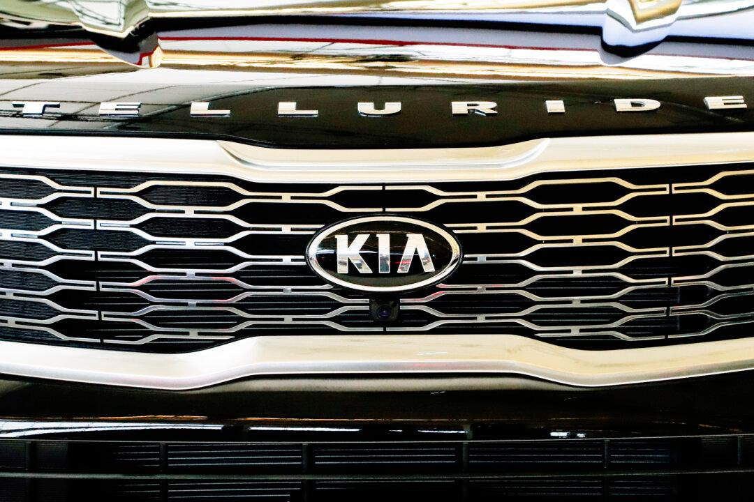 Kia Recalls Nearly 463,000 Telluride SUVs Due to Fire Risk, Urges Impacted Consumers to Park Outside