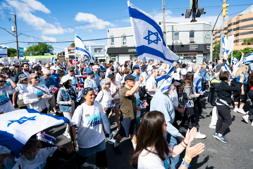 Tens of Thousands Join ‘Walk With Israel’ in Toronto