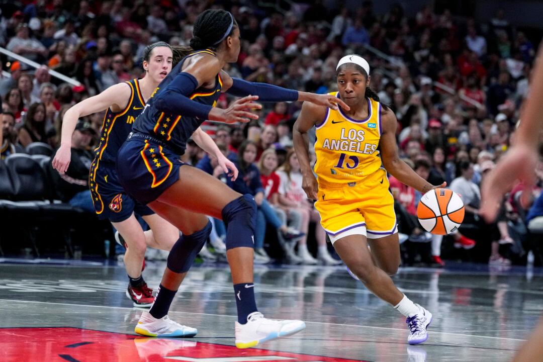 Sparks Ignite Offensively, Edge Aces for First Back-to-Back Wins of Season