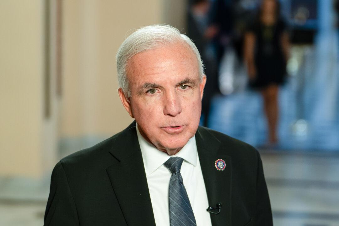 US Rep. Giménez Warns Venezuelan President Maduro He Must Leave ‘Before It’s Too Late’