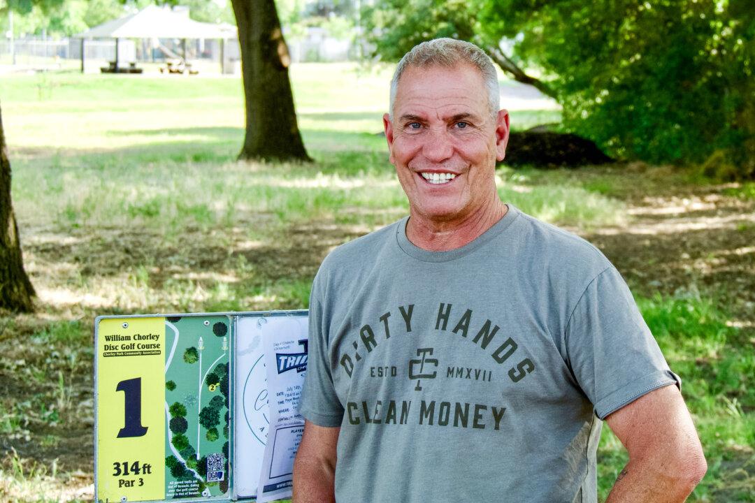 Sacramento Residents Transform Parks Affected by Crime, Homelessness With Disc Golf