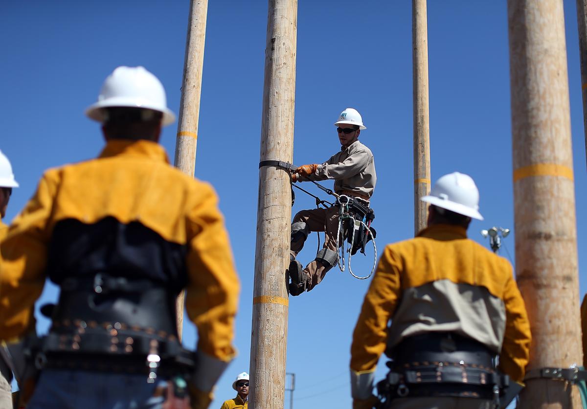 California Schools to Inform Parents About Apprenticeship Programs for High School Students