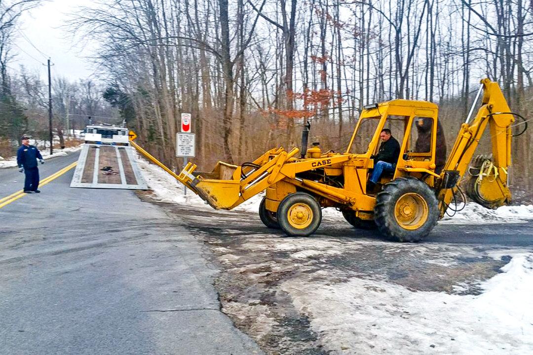 Ex-Police Officer Who Once Shared Cell With Jeffrey Epstein Gets Life in Prison for 4 Murders