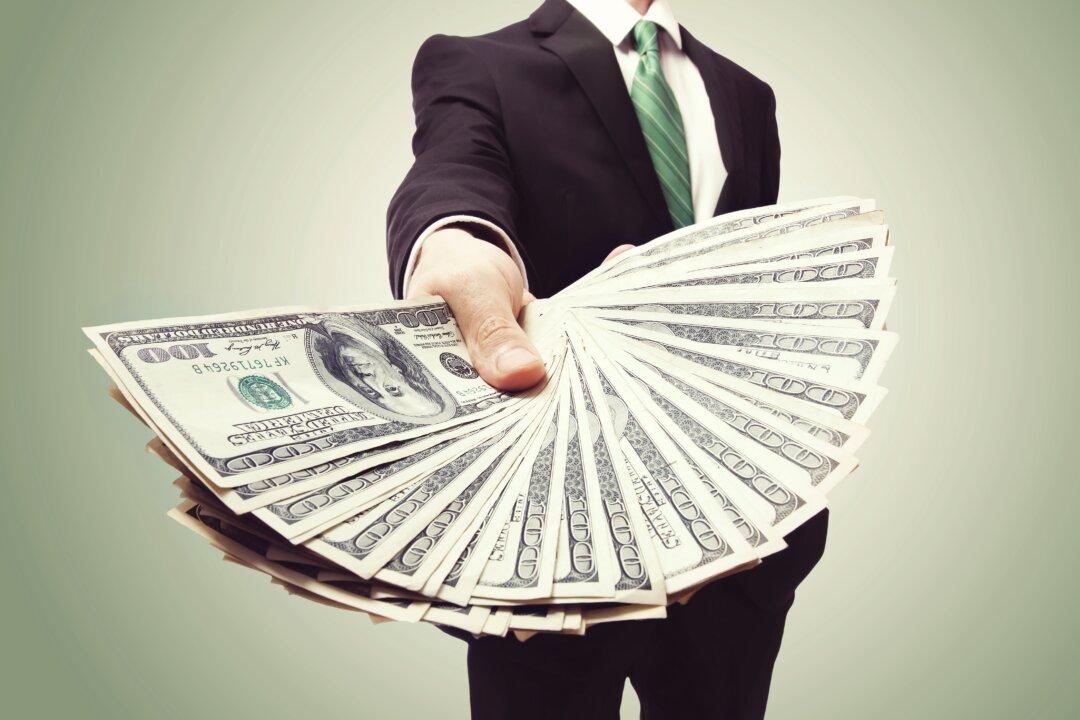 A Practical Guide to Smart Investing: From Clueless to Cash Savvy (5/6)