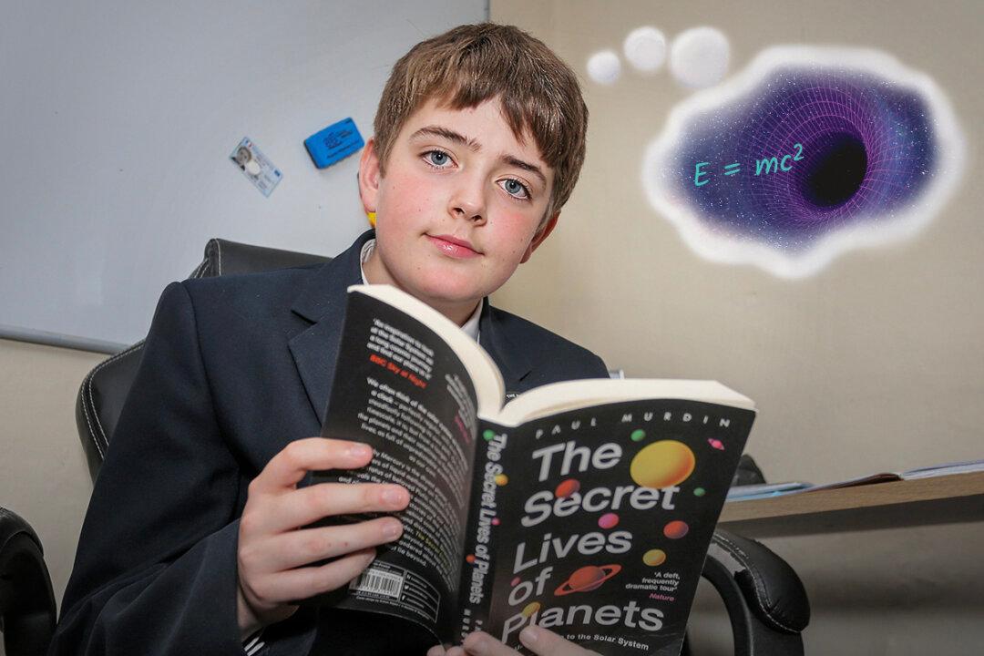 12-Year-Old Boy Builds Own Computer, Takes IQ Test, Scores Higher Than Hawking and Einstein