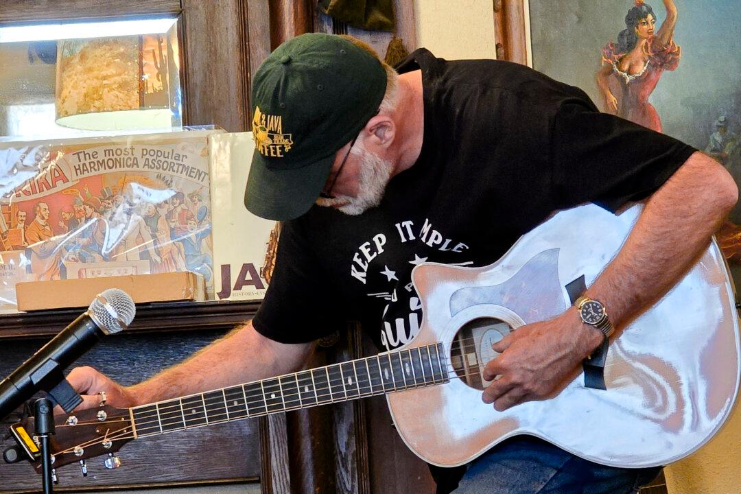 In Arizona, Tuning in to the Sweet Music of Life and Escaping the World’s Turmoil