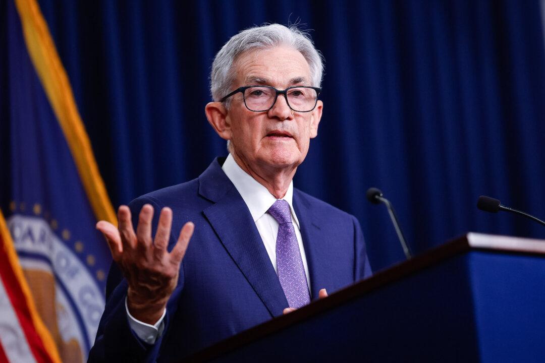 Federal Reserve Officials Warn of Rate Hikes If Inflation Persists: Minutes