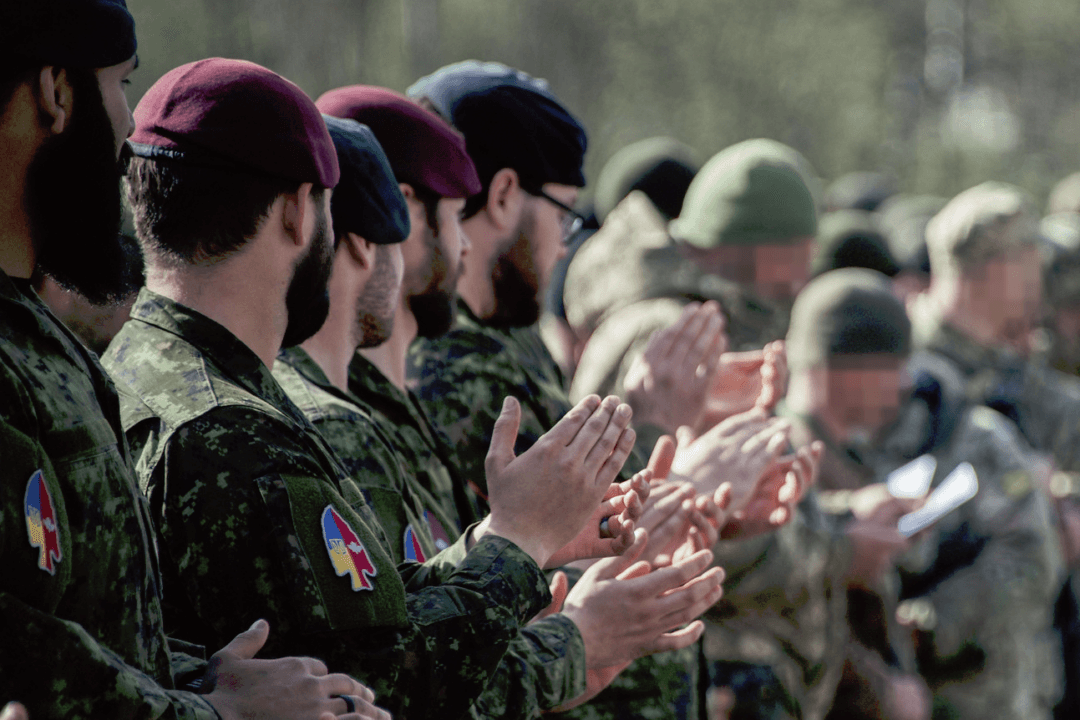 Canadian Military Tightens Personal Appearance Rules