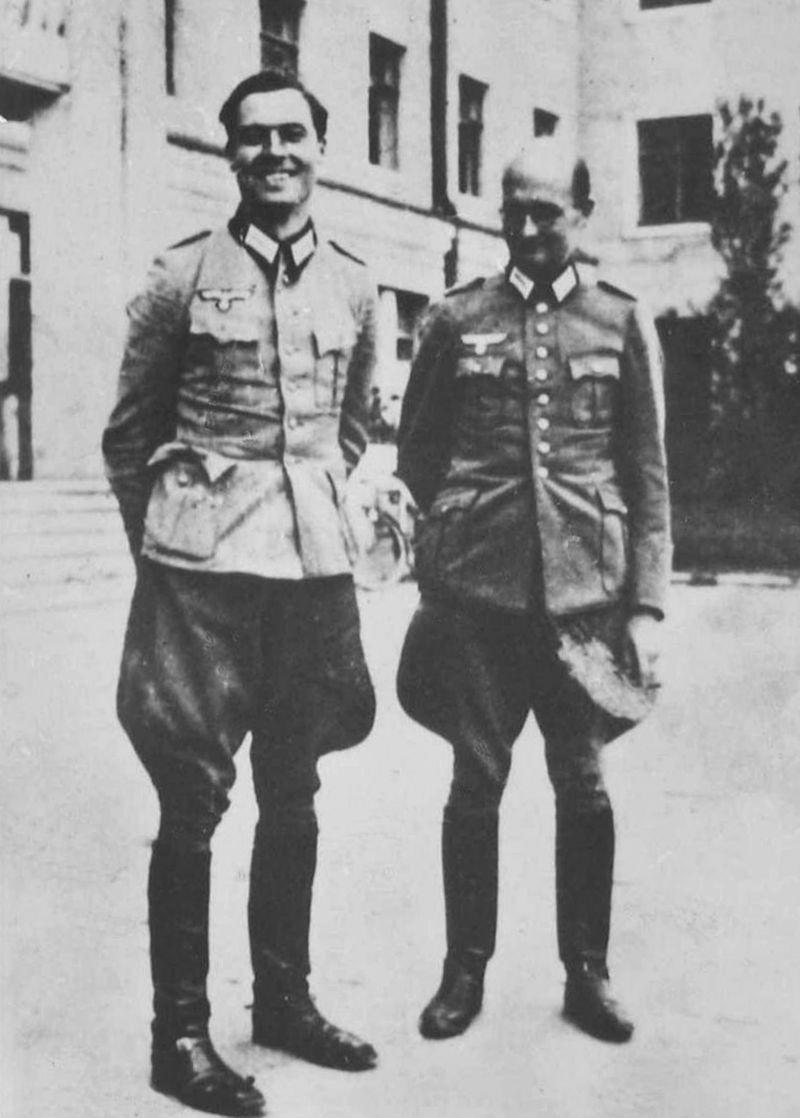 Claus von Stauffenberg (L) and Albrecht Ritter Mertz von Quirnheim, a month before the former's death. (Public Domain)