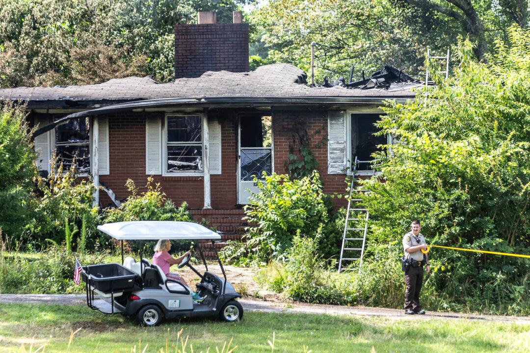 6 People, Including 3 Children, Killed in Georgia House Fire