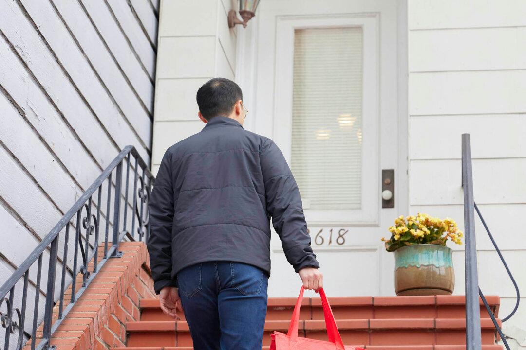 Suspected Burglar Who Allegedly Posed as Food Deliveryman Arrested in Irvine