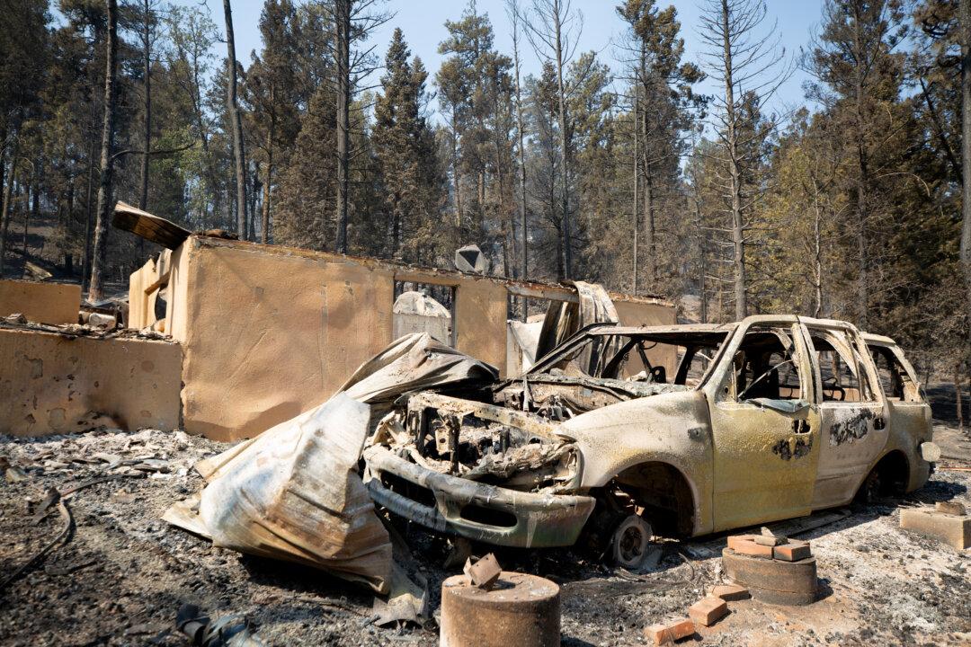 New Mexico Wildfires Claim 2 Lives, Destroy 500 Homes