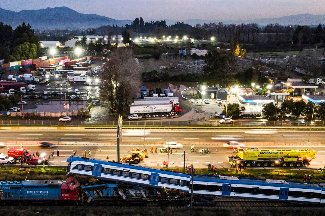 Train Collision in Chile Kills at Least 2 People and Injures 9 Others