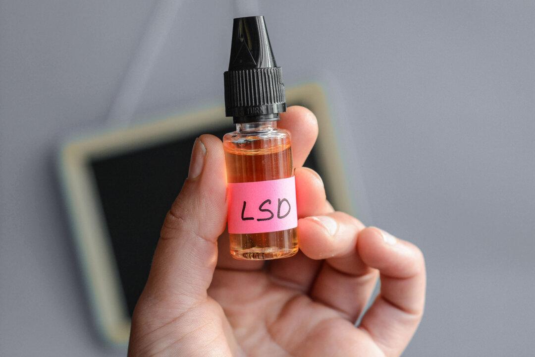 LSD Use May Increase Psychological Distress in Stressful Situations: New Study