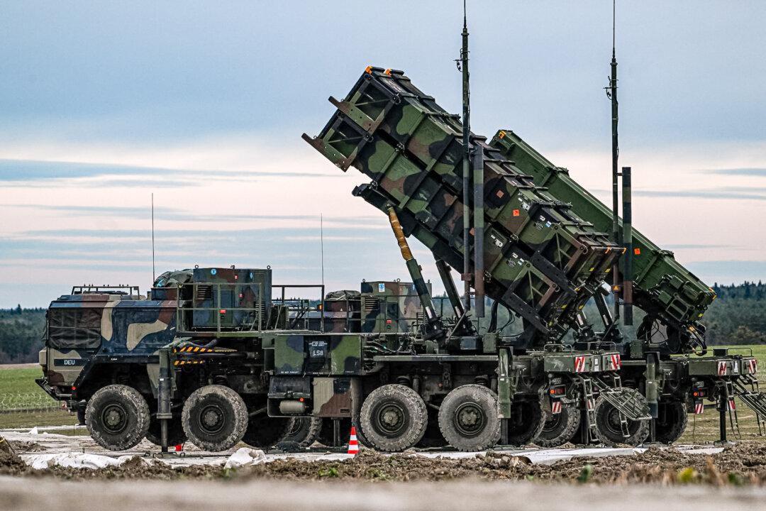 Biden Admin Prioritizes Ukraine for Air Defense Missiles