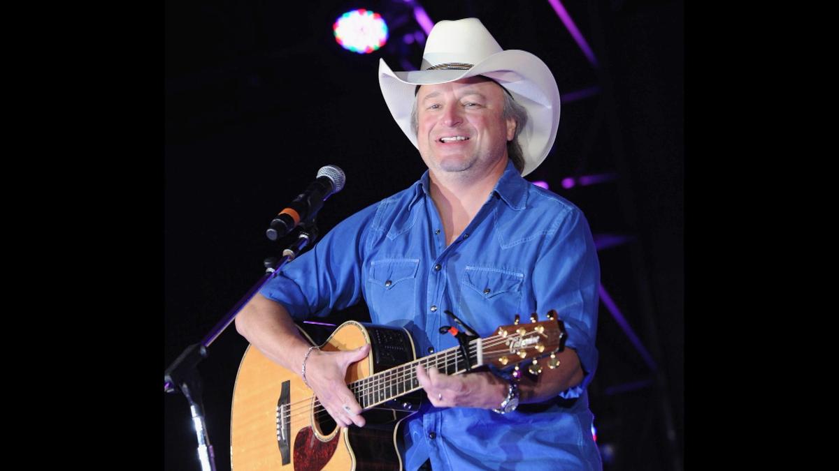 Country Singer Mark Chesnutt Undergoes Emergency Heart Surgery