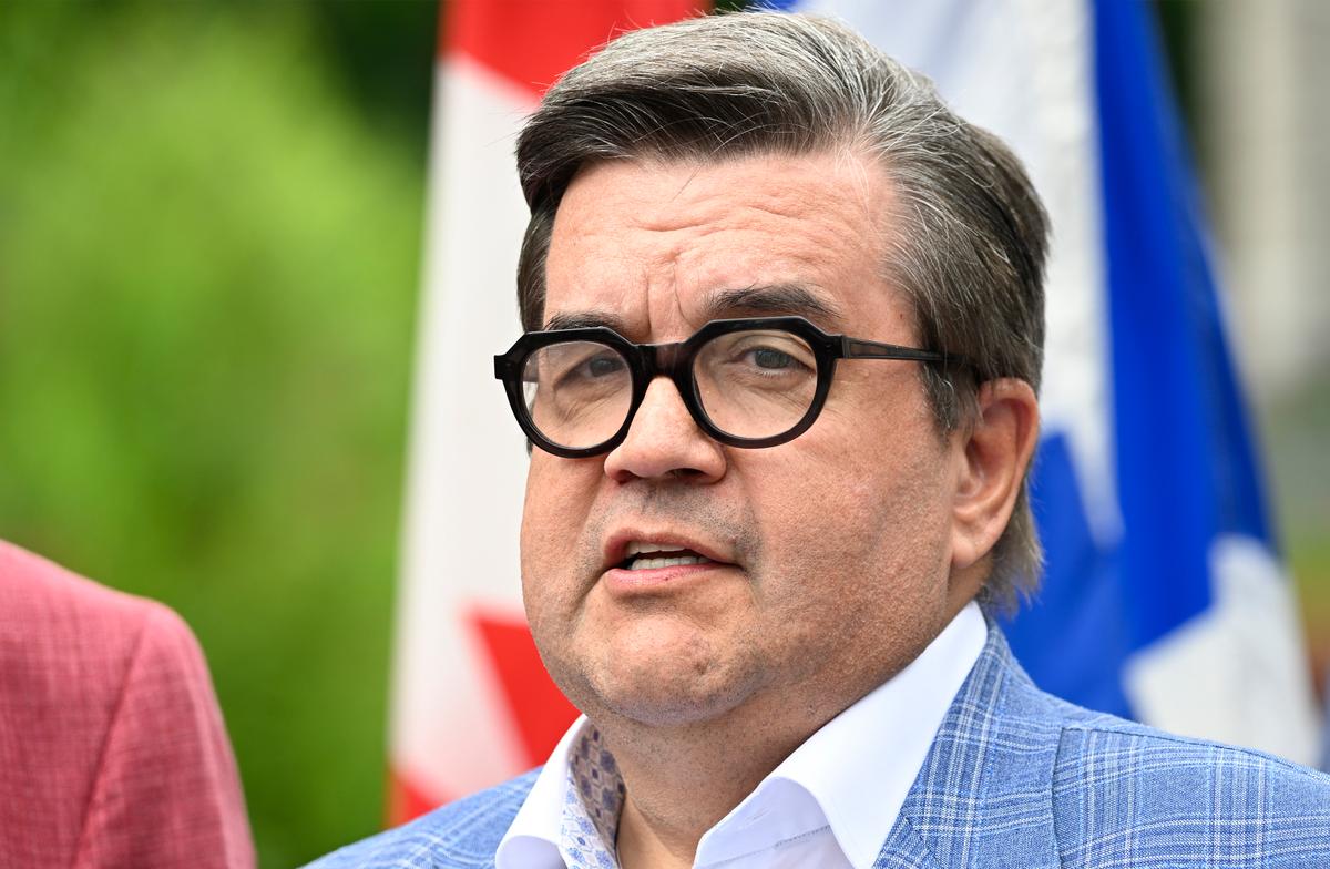 Former Montreal Mayor Denis Coderre Announces Bid to Lead Quebec Liberals