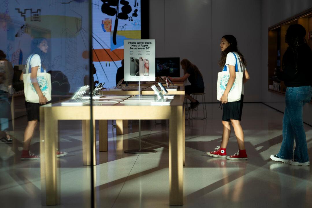 European Commission Accuses Apple of Violating Digital Market Regulations