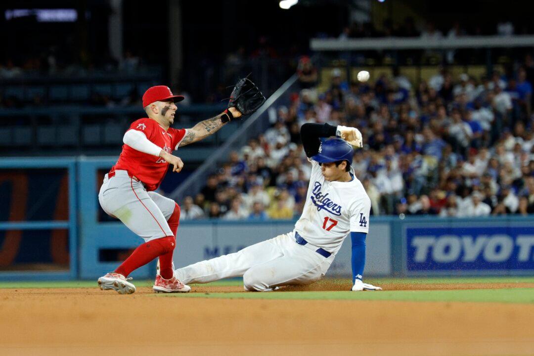Angels Rally to Beat Dodgers 3–2 in 10 Innings; Ohtani Homers Against His Old Team