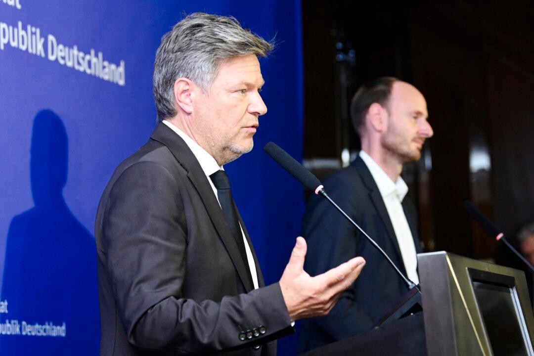 CCP Support for Russia Harms Berlin–Beijing Relations, German Vice Chancellor Says