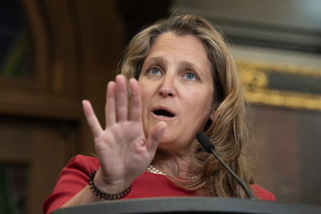 Canada to Announce Tariff Plan for Chinese EV, Battery Imports Following US, Europe