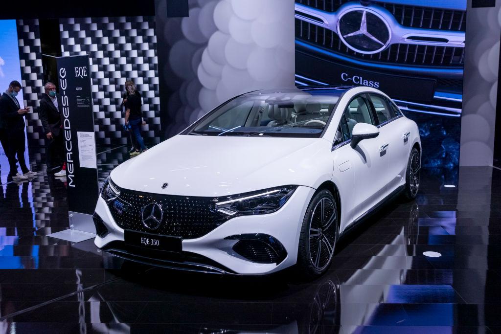 Over 1,450 Luxury Mercedes Electric Vehicles Called Back in Australia