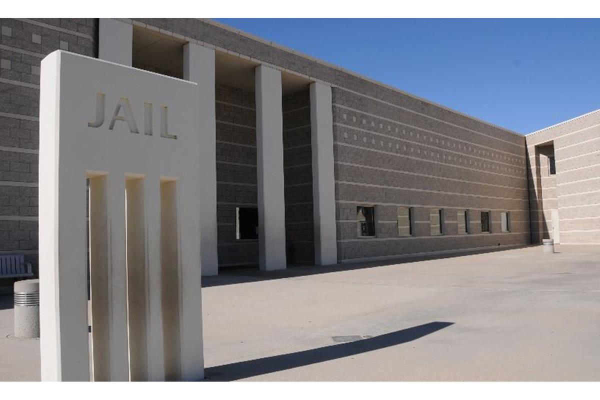 13 Bikers Held in Southern California After Fleeing From Deputies