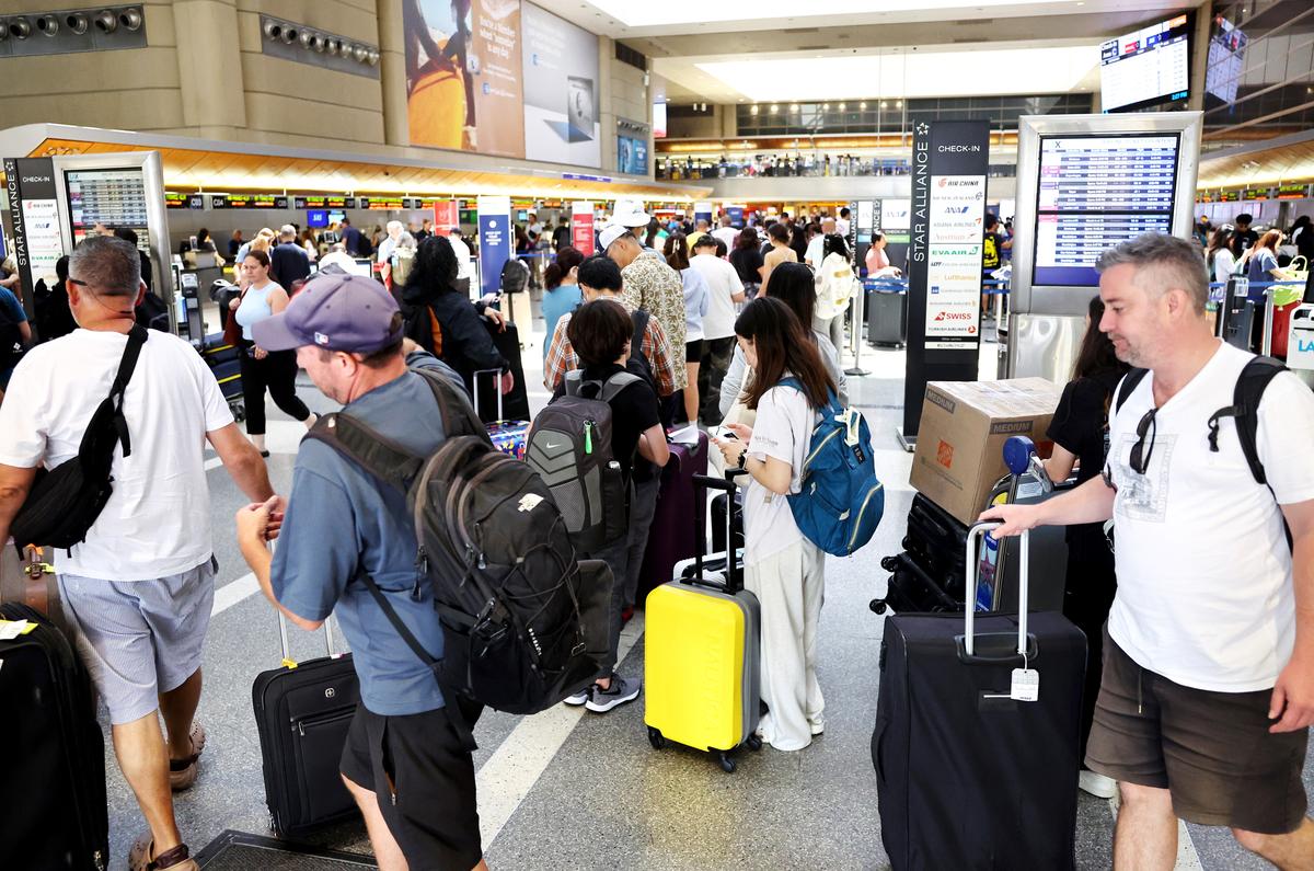 Measles Case Confirmed in Visitor Who Traveled to Los Angeles Airport