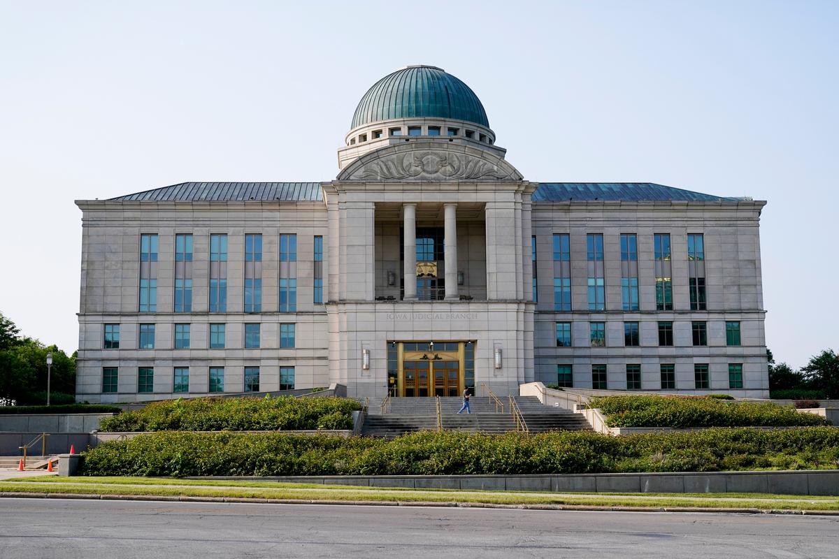 Iowa Sues Federal Government Over Access to Citizenship Records