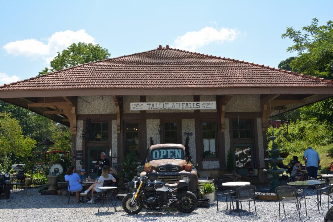 If the Walls Could Talk: Tallulah Falls Train Depot