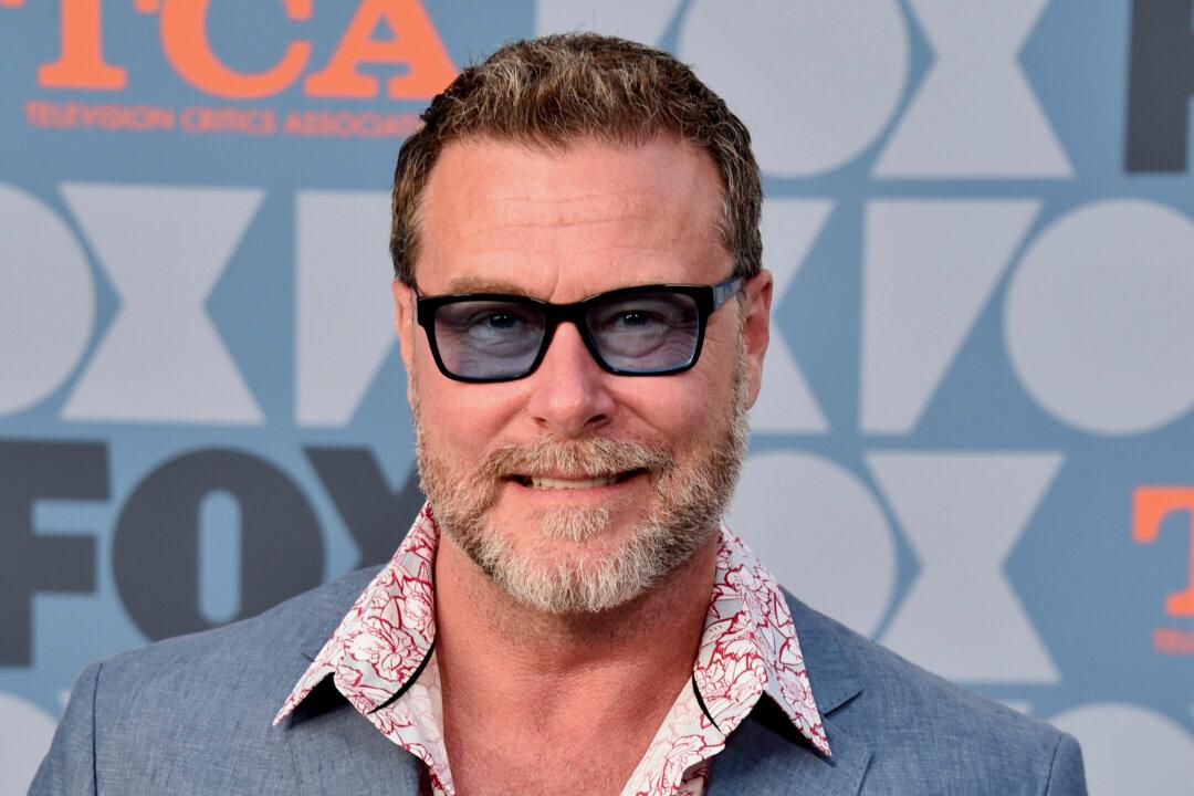 Actor Dean McDermott Celebrates 1 Year of Sobriety