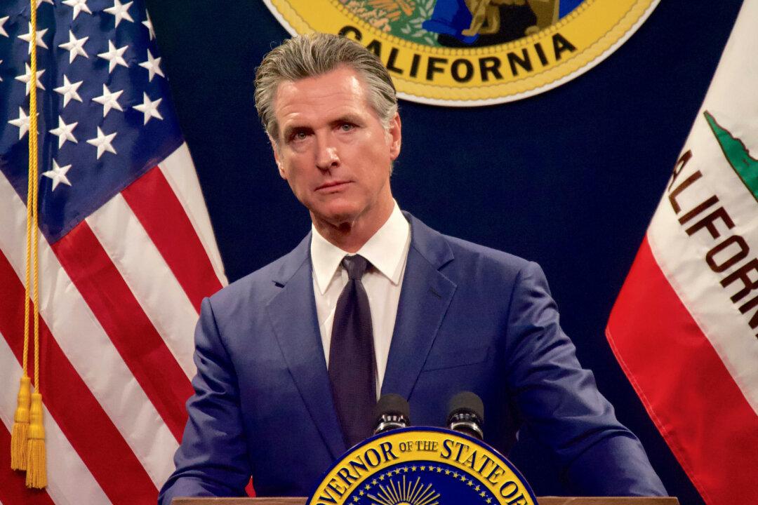 Newsom Vetoes Bill Pushing for Expanded Air Monitoring Rules Around Refineries
