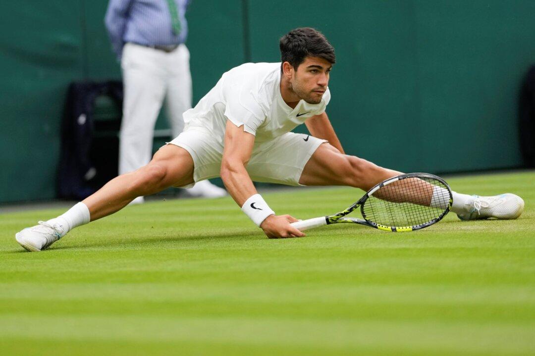 Alcaraz, Sinner Maintain Wimbledon Collision Course; Gauff Falls