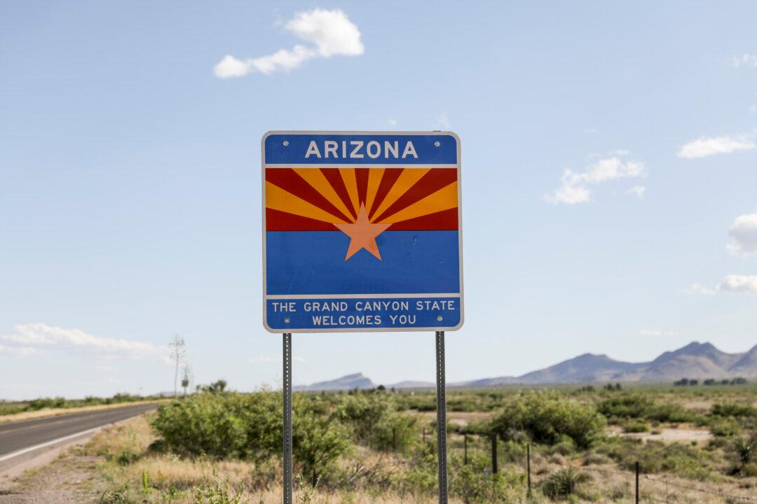 Record-Breaking Heat for Southwest, Heavy Rain for Southeast Over Weekend: NWS