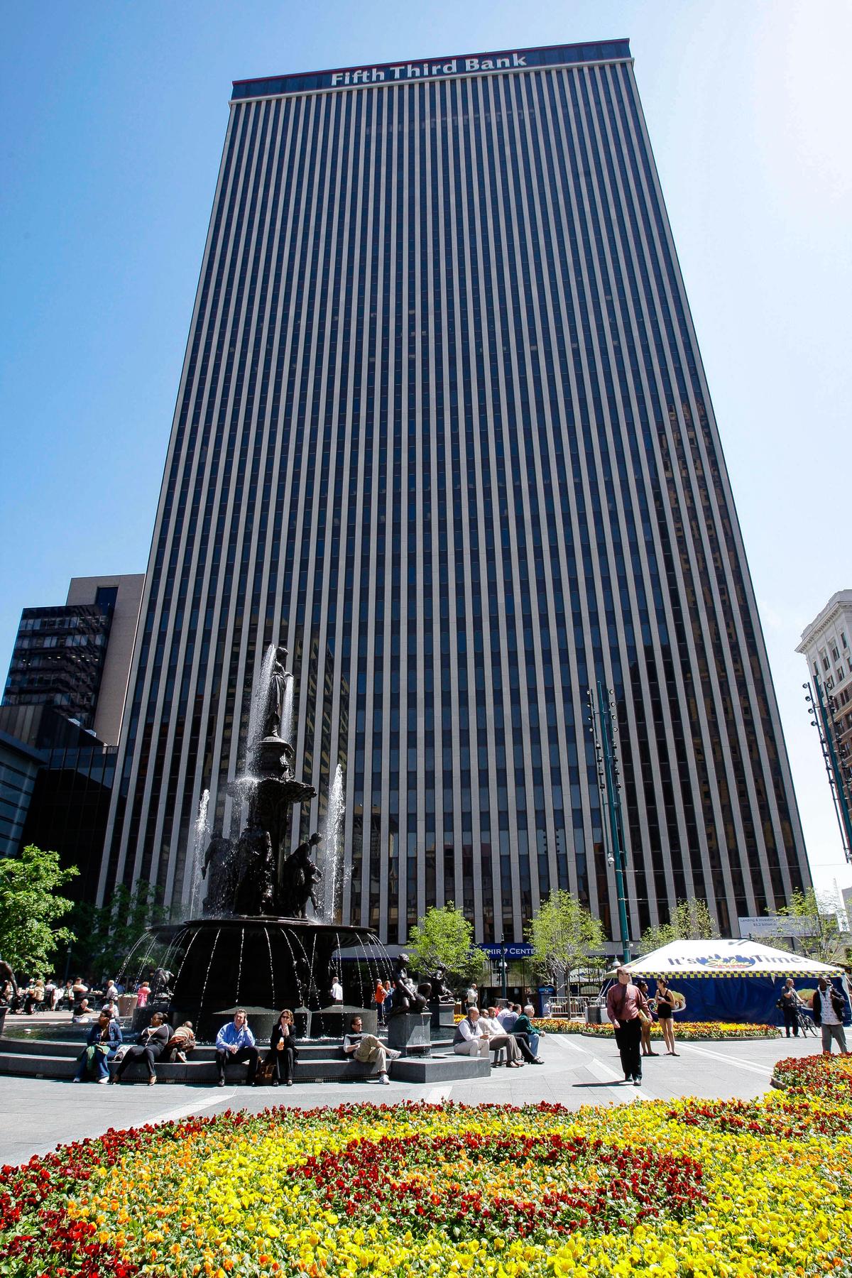 Regional Bank to Pay $20 Million Over Fake Accounts, Insurance Coverage Allegations