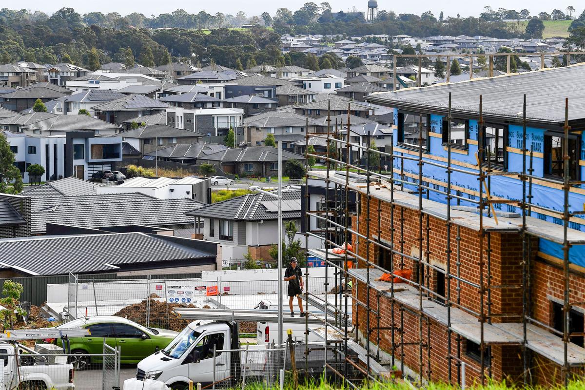 Albanese Rules Out Negative Gearing Changes, Says Investors Key to Increasing Housing Supply